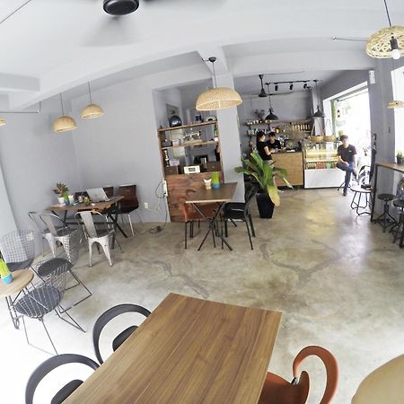 Happy Coffee Guesthouse Ho-Chi-Minh-Stadt Exterior foto